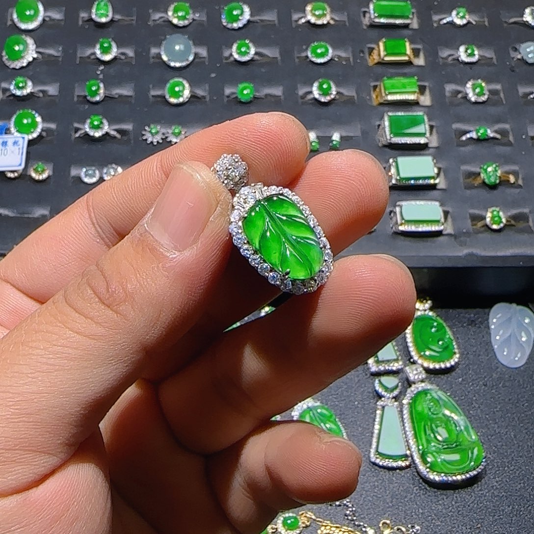 翡翠银S925镶嵌颈饰