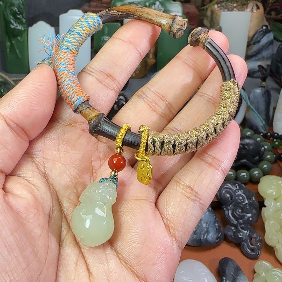 和田玉颈饰未镶嵌?*