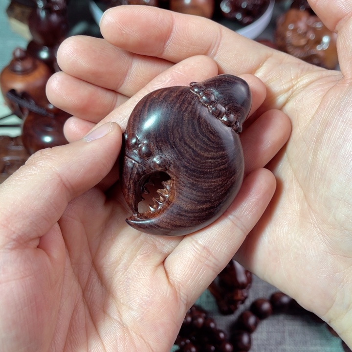 黄花梨/降香黄檀把件螃蟹钳