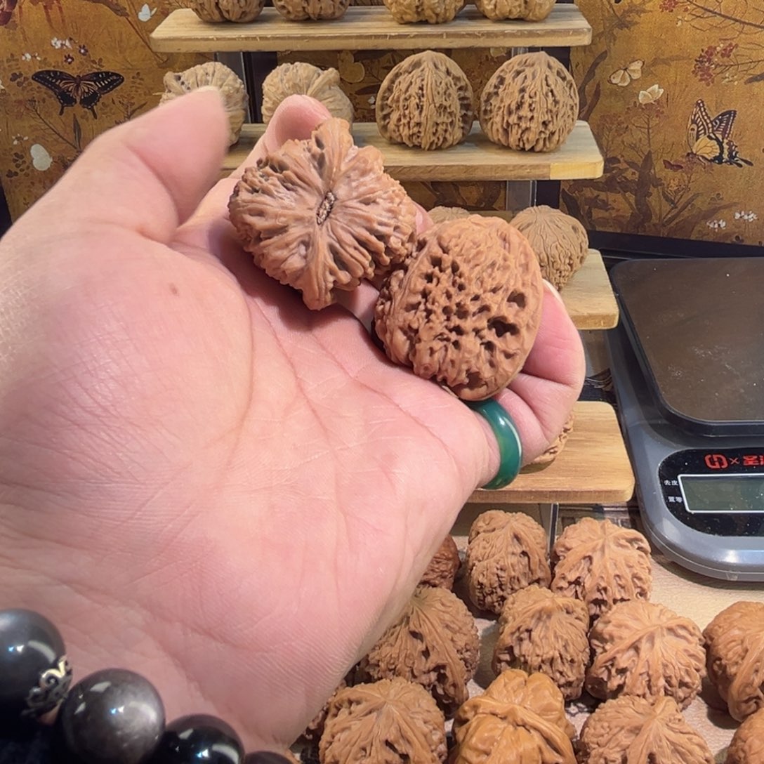 把件文玩核桃南疆石