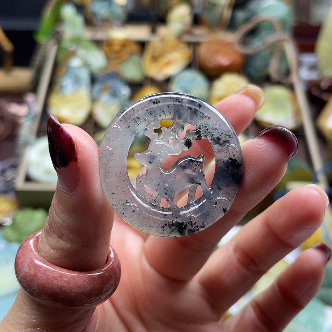 岫玉颈饰未镶嵌岫玉水墨小鹿