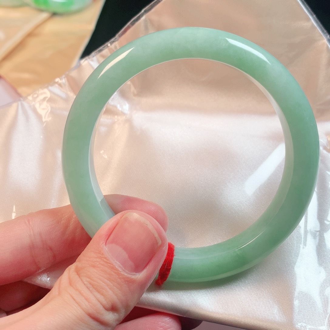 翡翠手镯未镶嵌翡翠手镯62