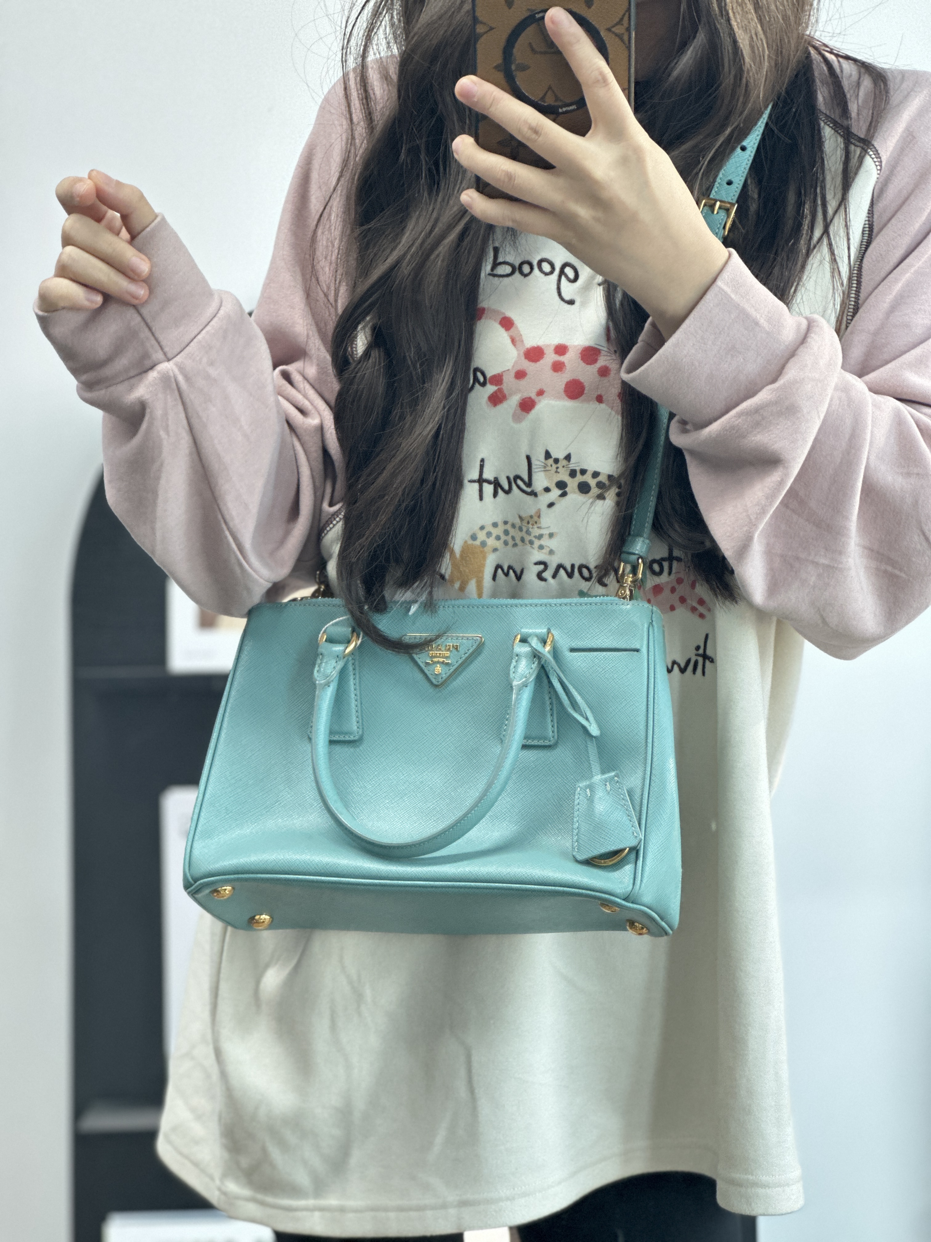 95新 Prada/普拉达 湖蓝斜挎包/sk727
