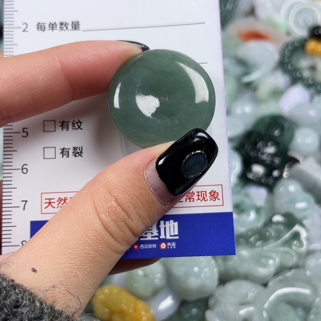 翡翠未镶嵌颈饰1192