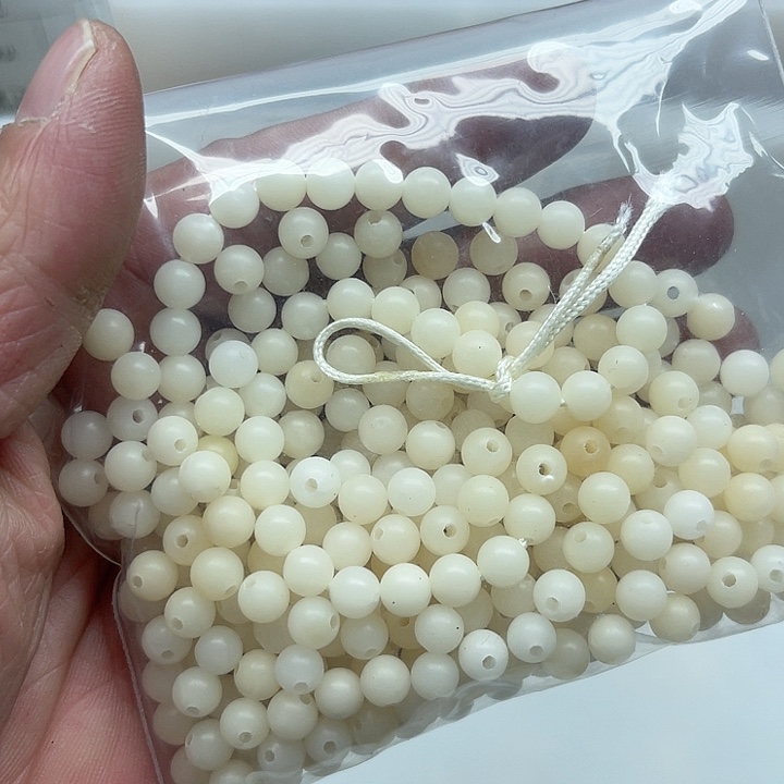 白玉菩提吊坠瑕疵6白玉圆珠1盘