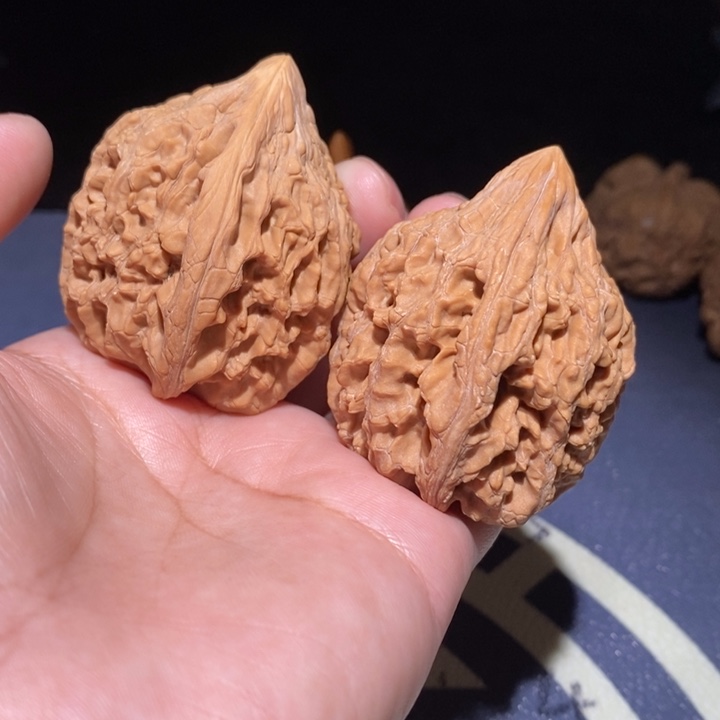 吊坠文玩核桃大沽石