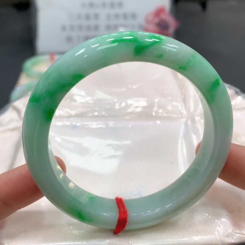 【闪购商品】翡翠手镯未镶嵌翡翠