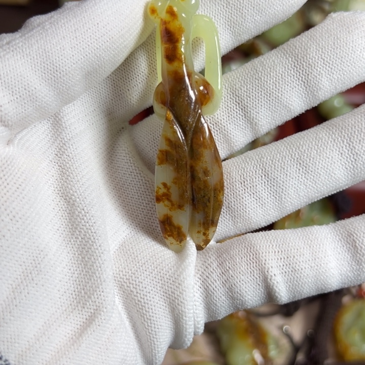 岫岩河磨玉（透闪石质玉）未镶嵌颈饰