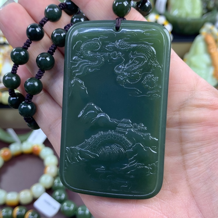 铁***情透闪石质玉未镶嵌吊坠(赠链)