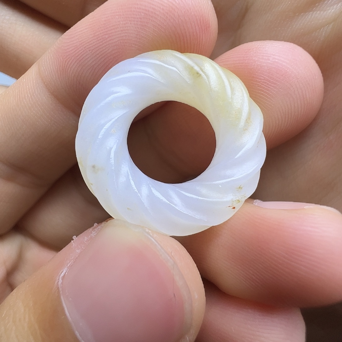 和田玉（糖玉）未镶嵌颈饰