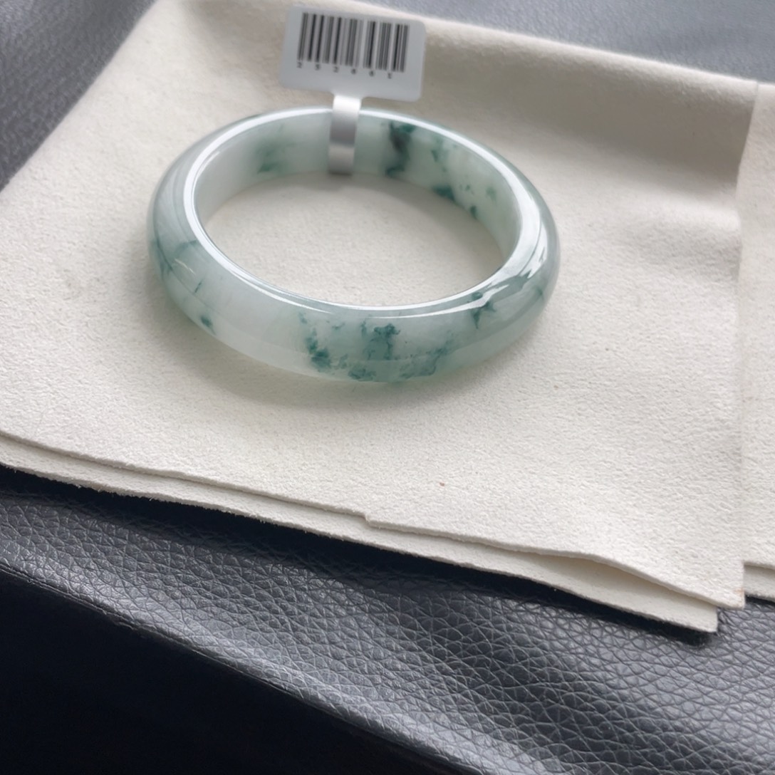 翡翠未镶嵌手镯微57