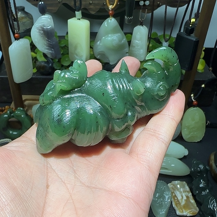 和田玉未镶嵌摆件