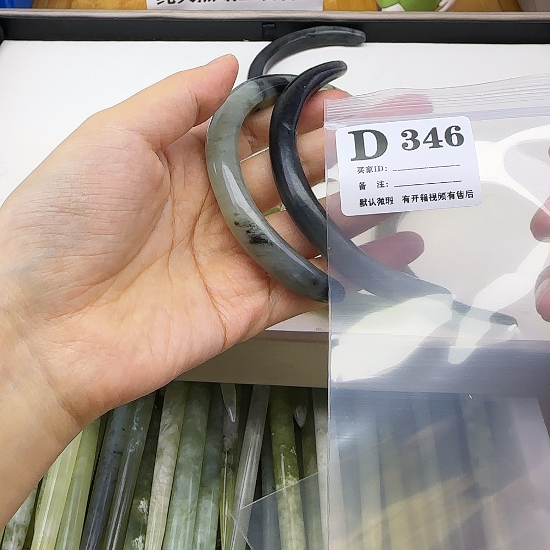 蛇纹石玉发饰合金木****姐