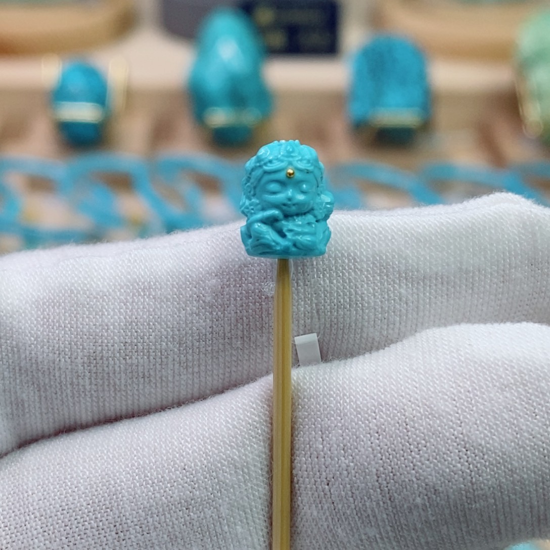 绿松石未镶嵌珠宝奇石