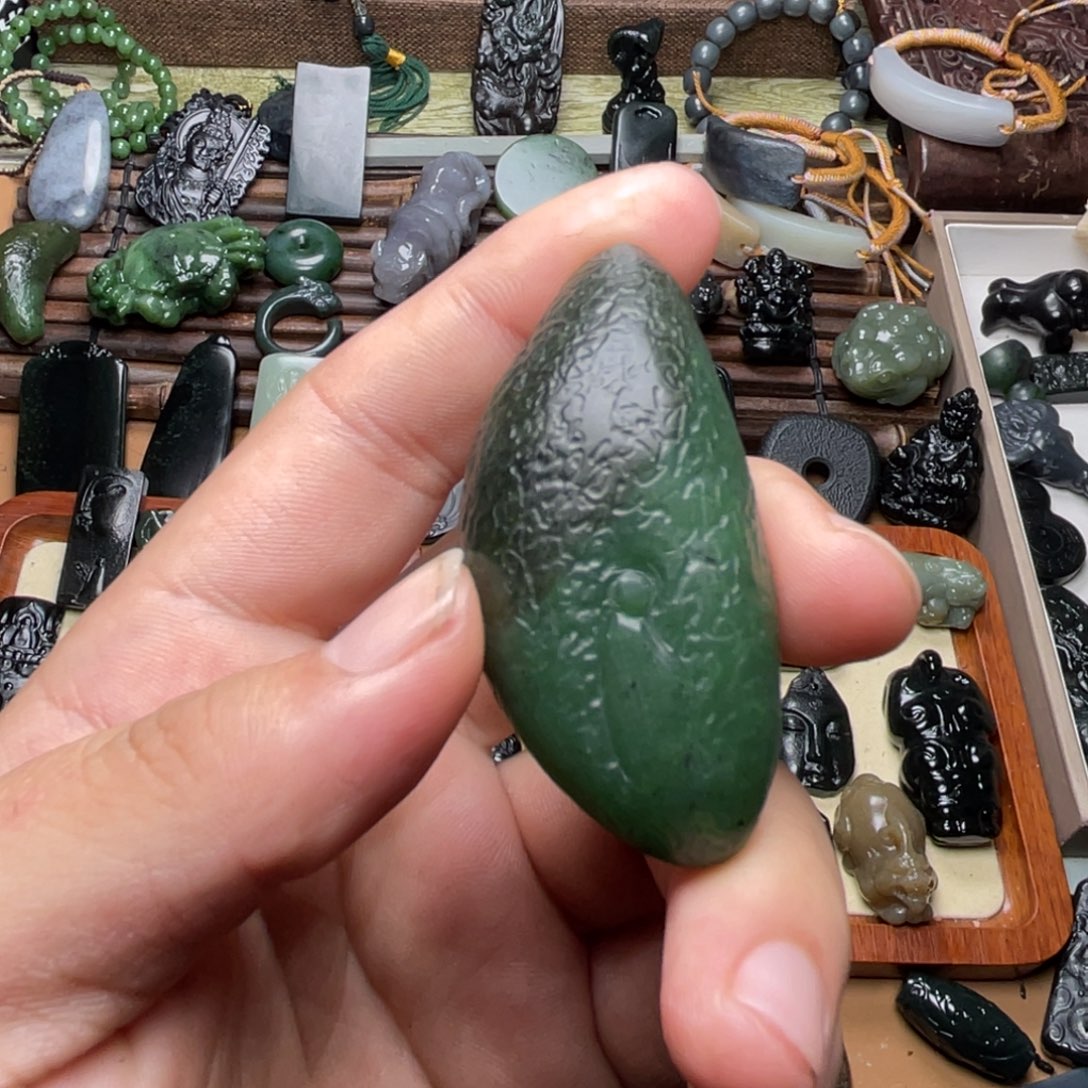 和田玉未镶嵌挂件