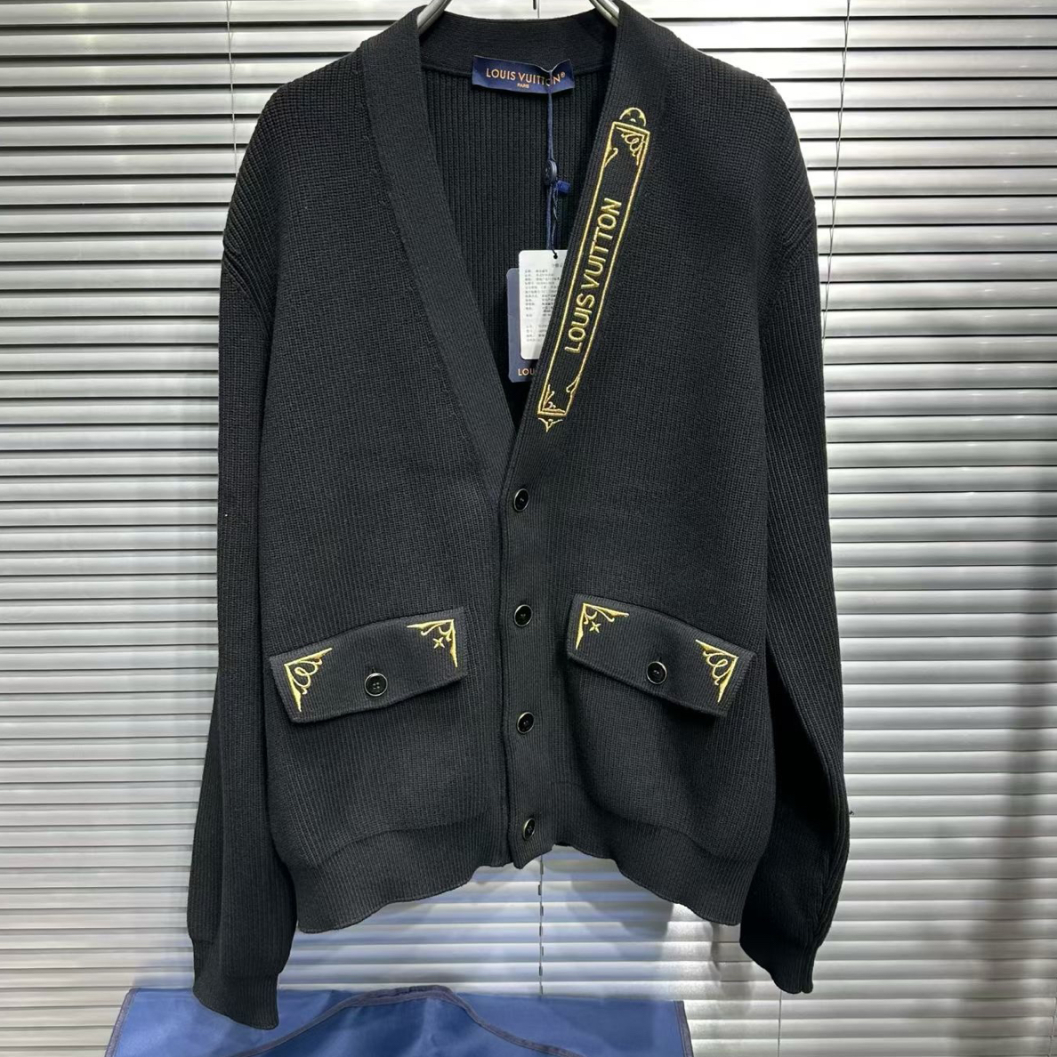 未使用 LouisVuitton/路易威登 25fw金色刺绣开衫针织款毛衣 L码