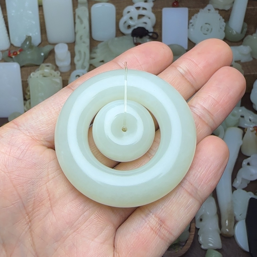 和田玉挂件未镶嵌顺***吧