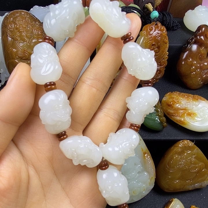 和田玉未镶嵌手串