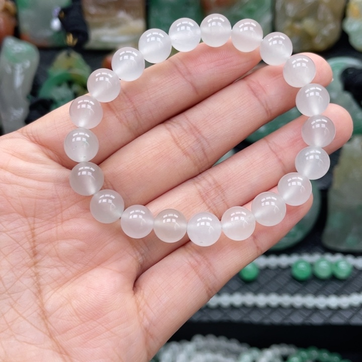 石英质玉未镶嵌颈饰