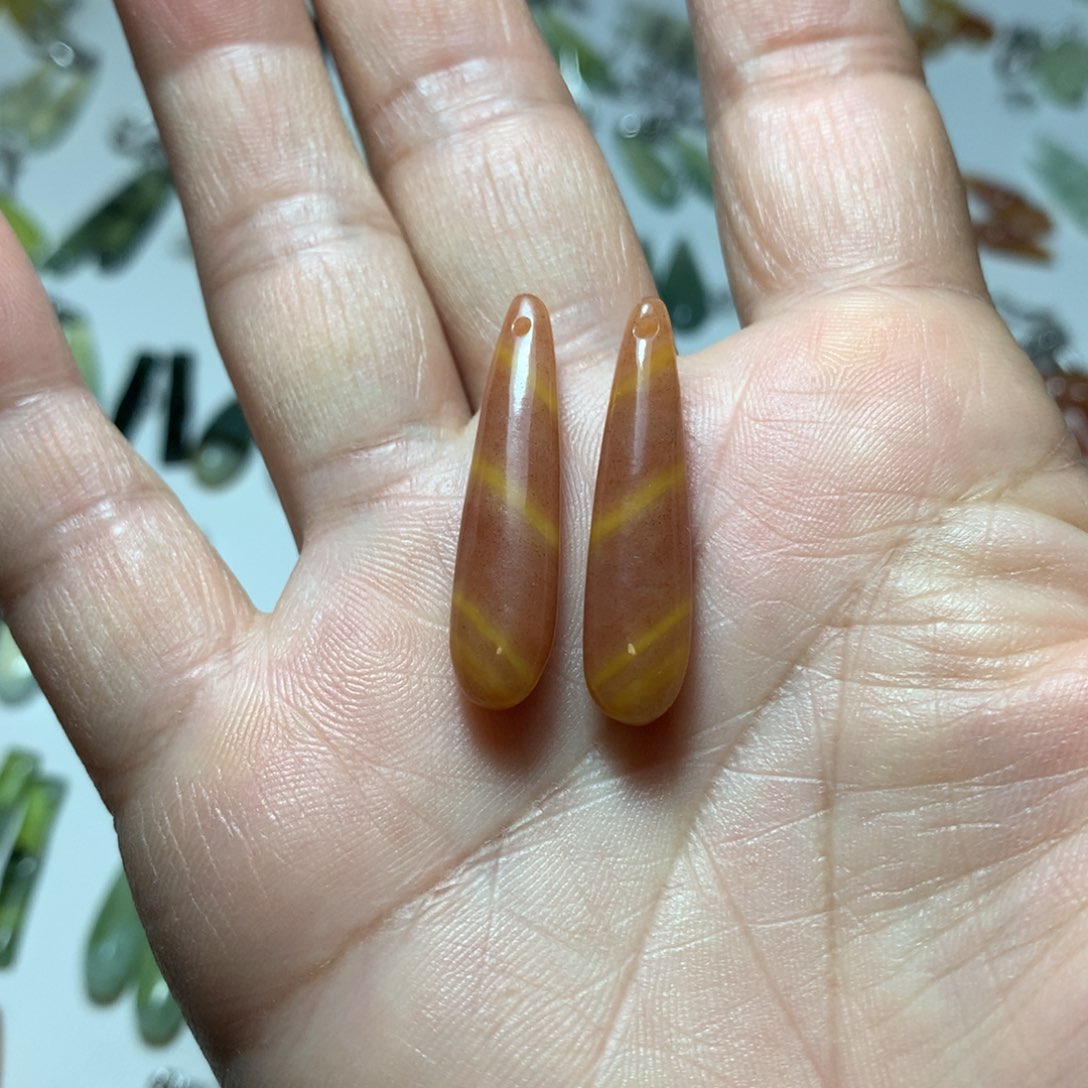 蛇纹石玉耳饰未镶嵌