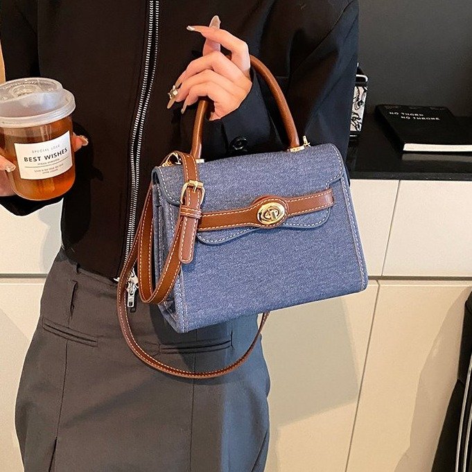 单肩包单肩磁扣斜挎包肩包网红气质简约夏季春夏秋冬洋气时尚