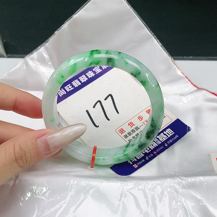 翡翠未镶嵌手镯翡翠12