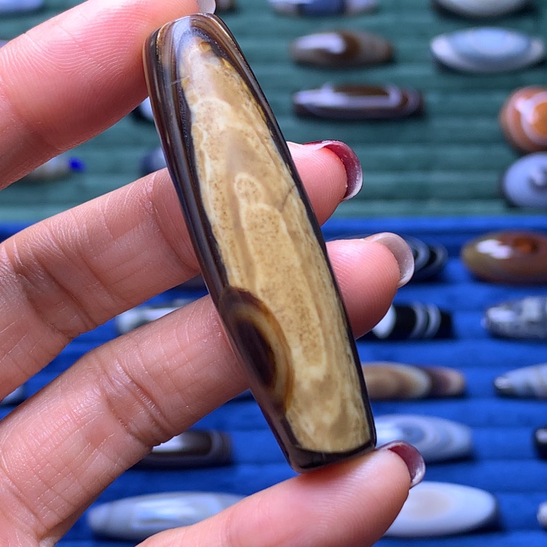 珠***侠玛瑙/玉髓未镶嵌颈饰