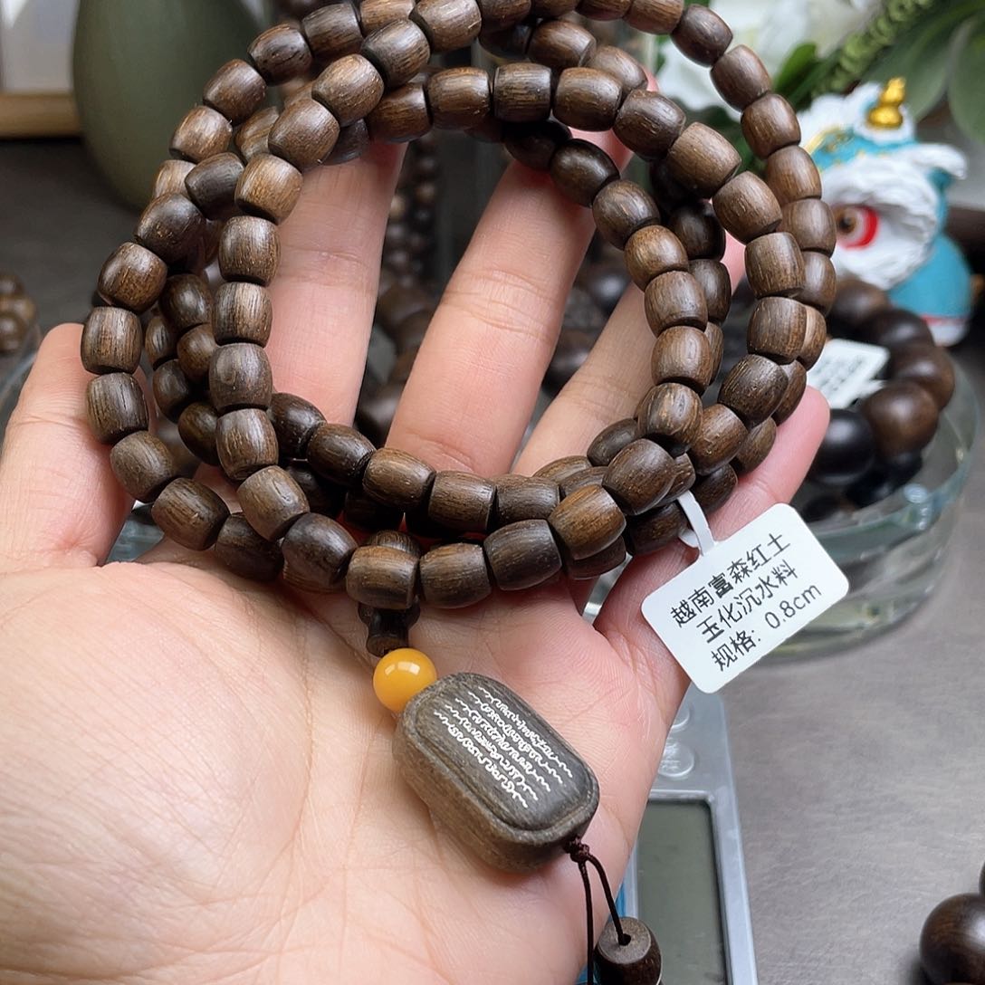 沉香手串富森红土老料
