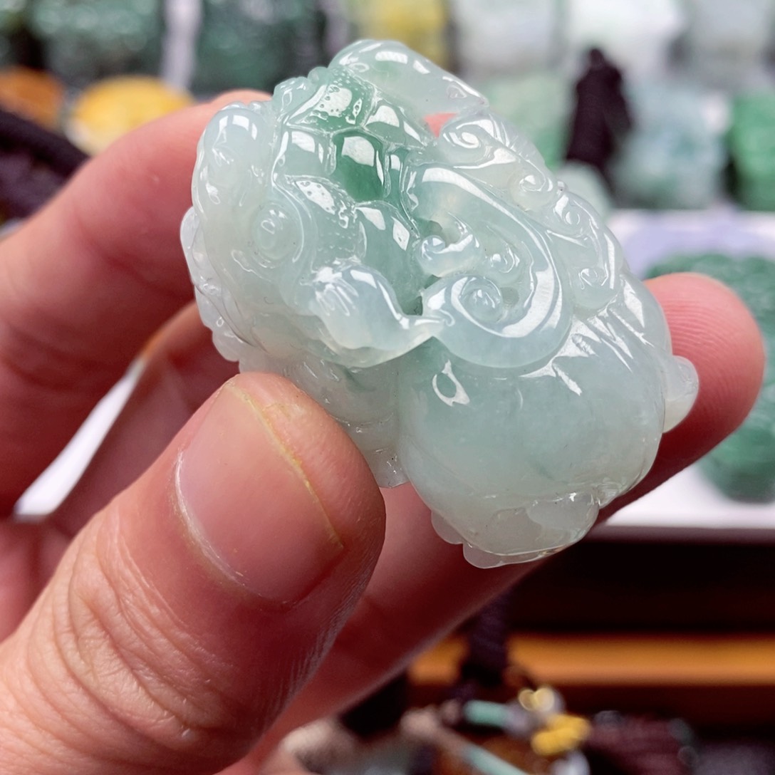 翡翠颈饰未镶嵌翡翠