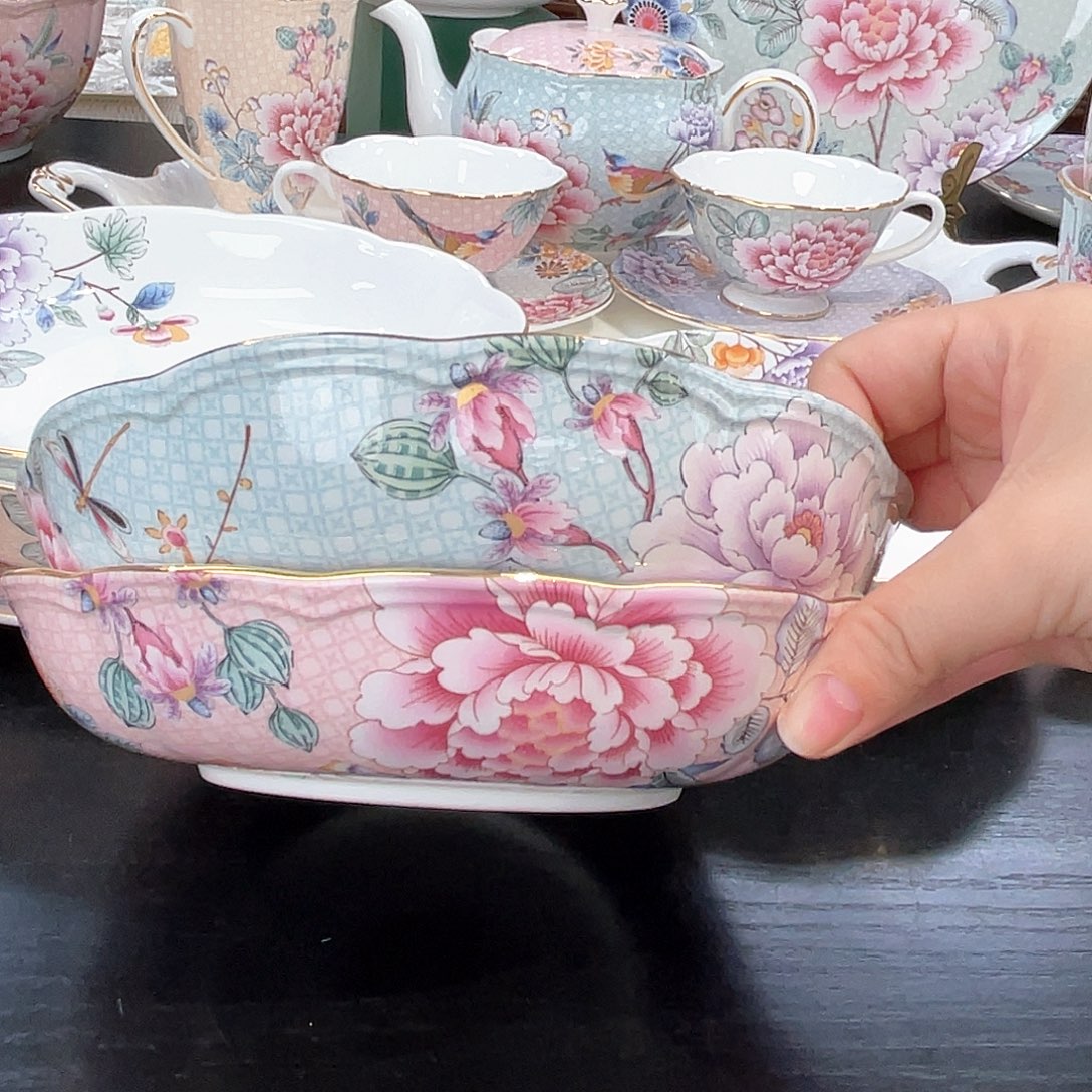 骨瓷两个18cm汤菜盘———