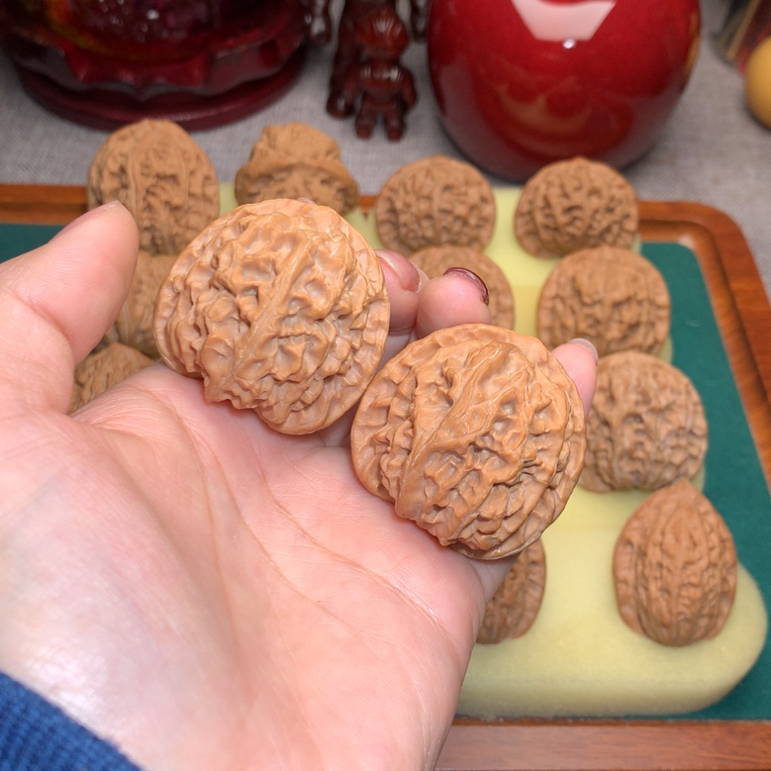 文玩核桃把件苹果园40.5