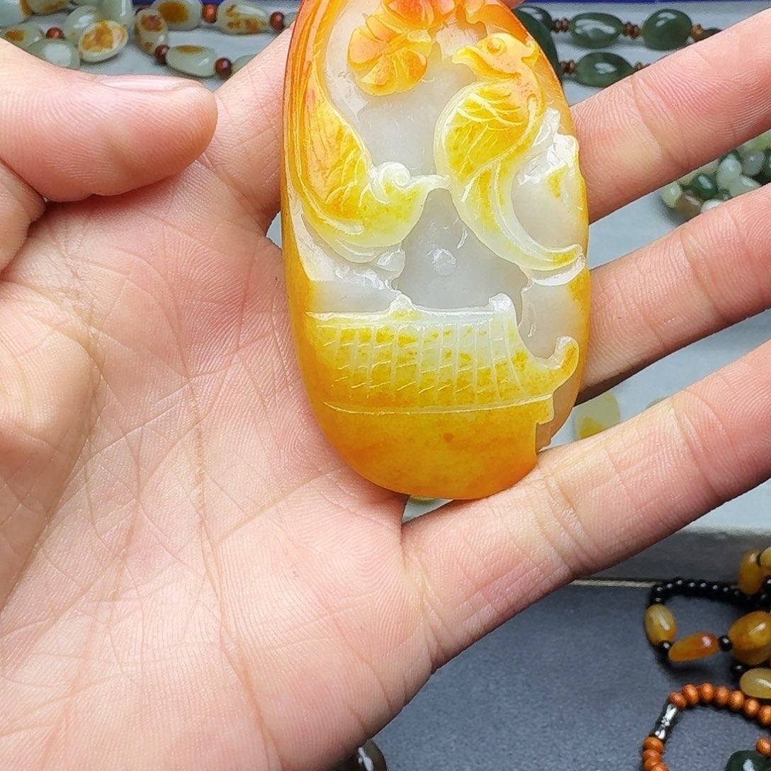 和田玉未镶嵌颈饰