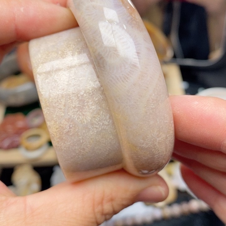 硅化珊瑚（珊瑚玉）手镯未镶嵌54