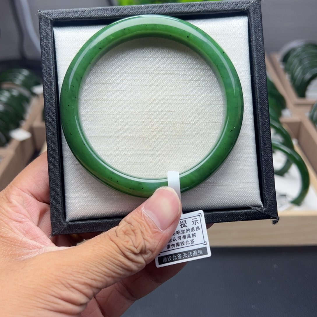 和田玉（碧玉）手镯未镶嵌63