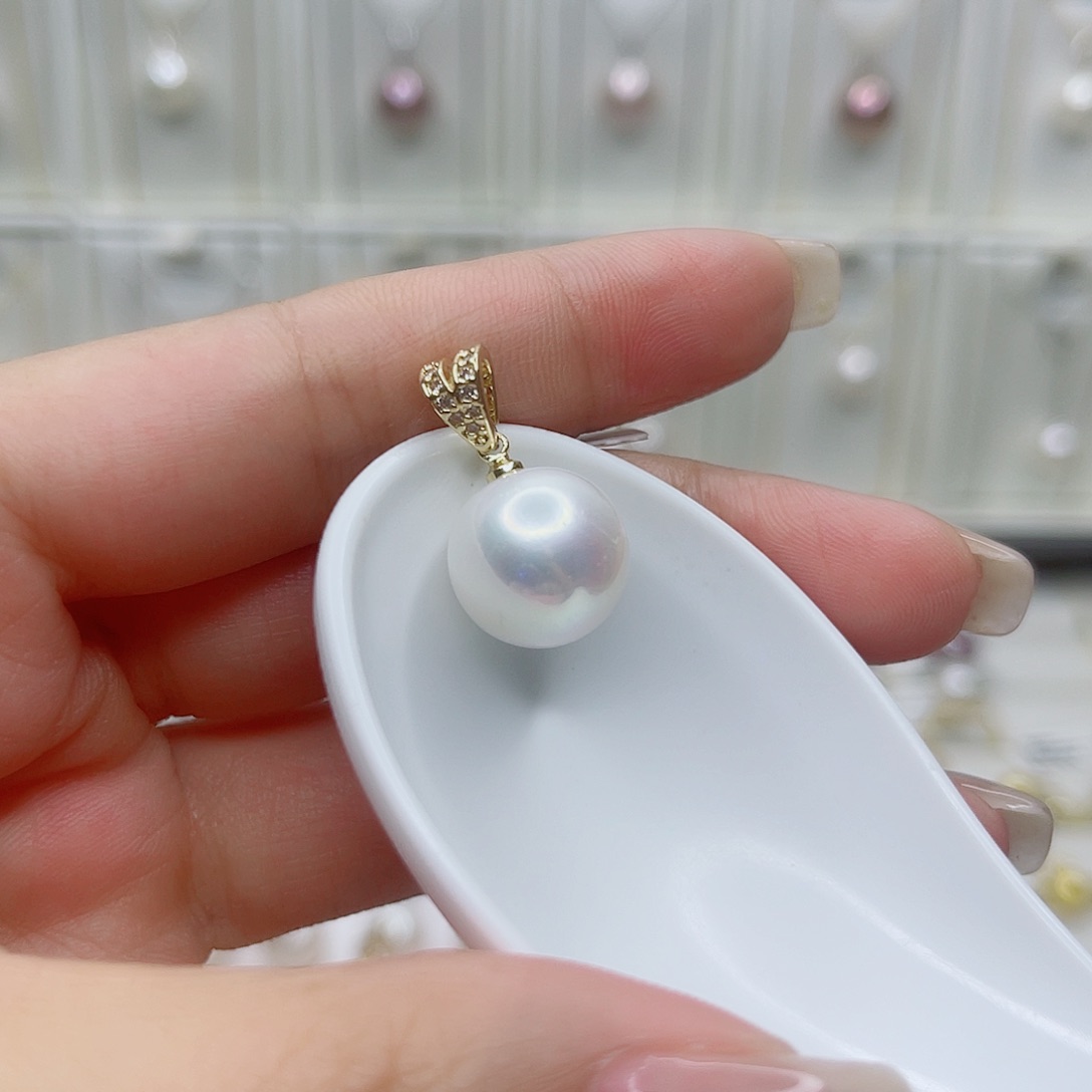 淡水珍珠未镶嵌吊坠(赠链)