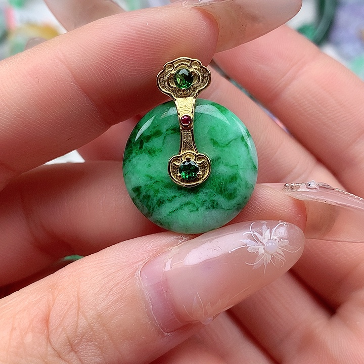 翡翠银S925镶嵌颈饰翡翠