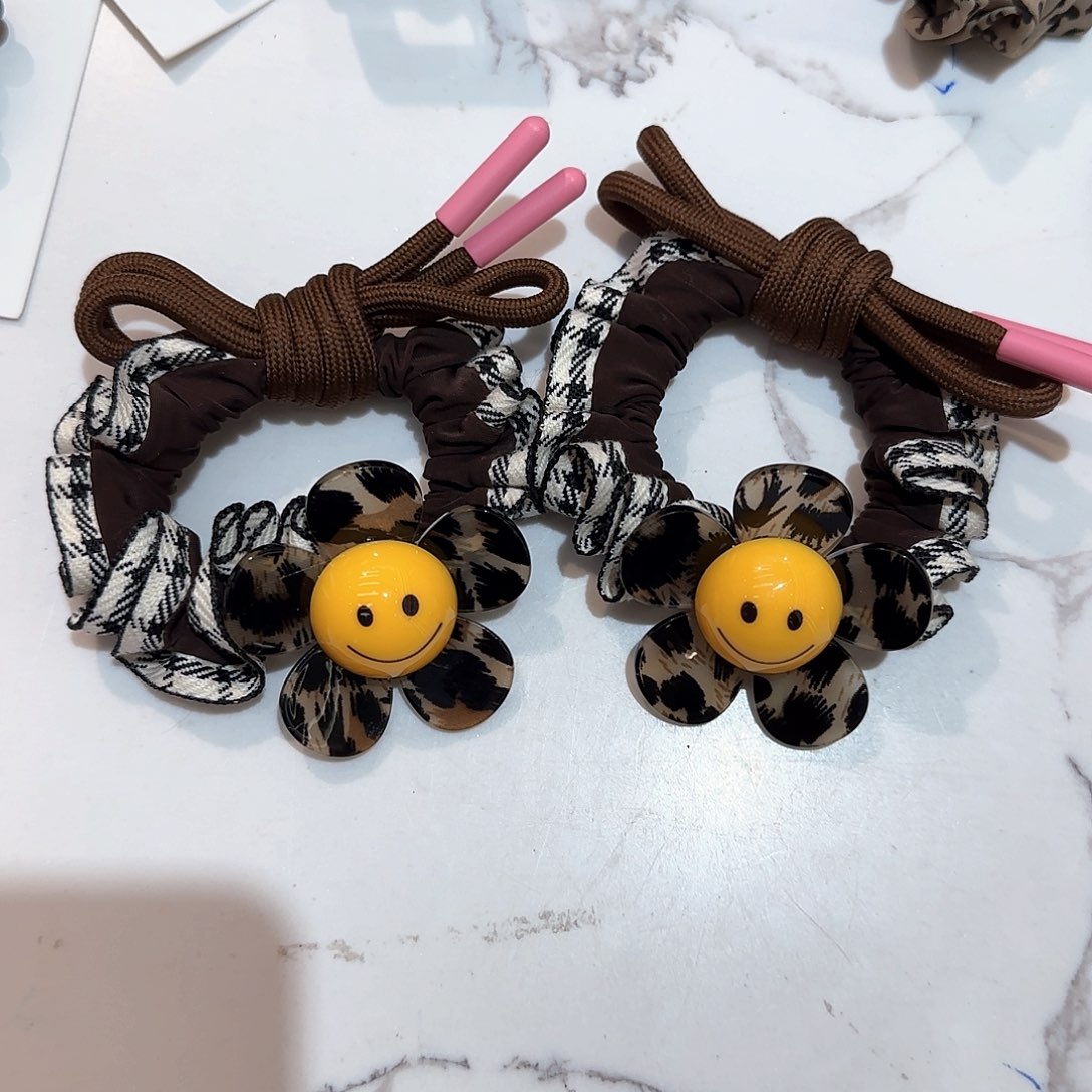 无非金属2个豹纹花朵登山结发圈