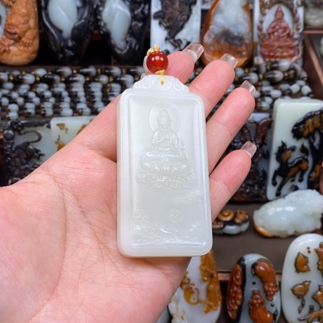 颈饰未镶嵌和田玉