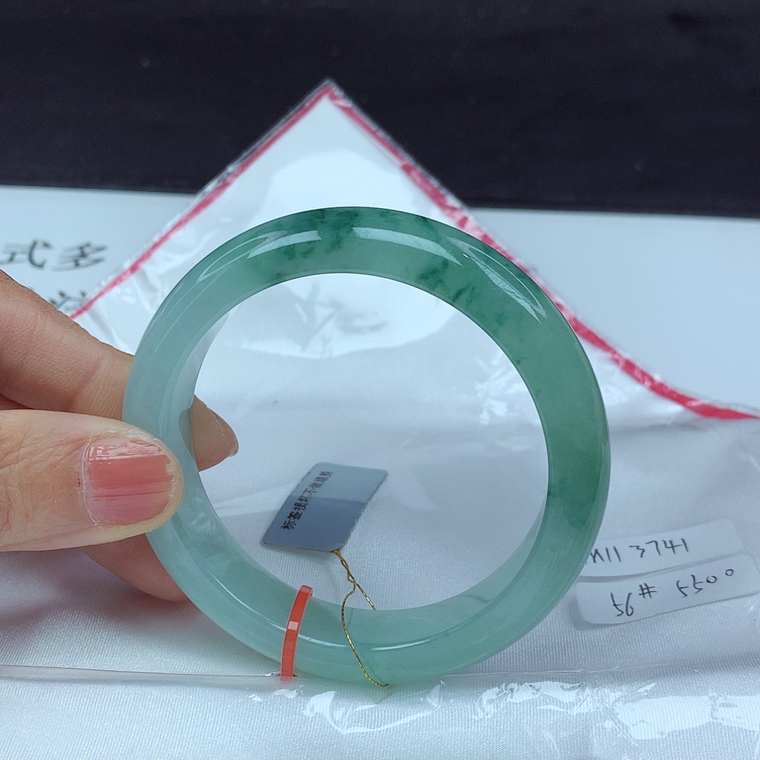 翡翠手镯未镶嵌56圈3741