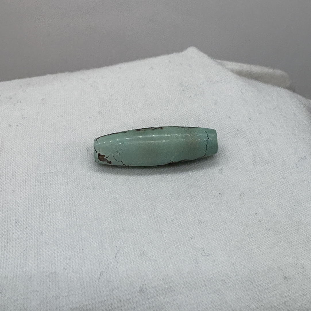 湖北原矿绿松石长桶珠7.7*24.8瓷釉品质无优化非泡油产品
