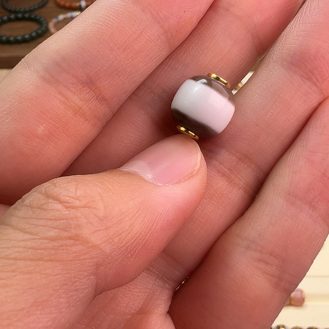 玛瑙/玉髓配饰18K金镶嵌一**逼