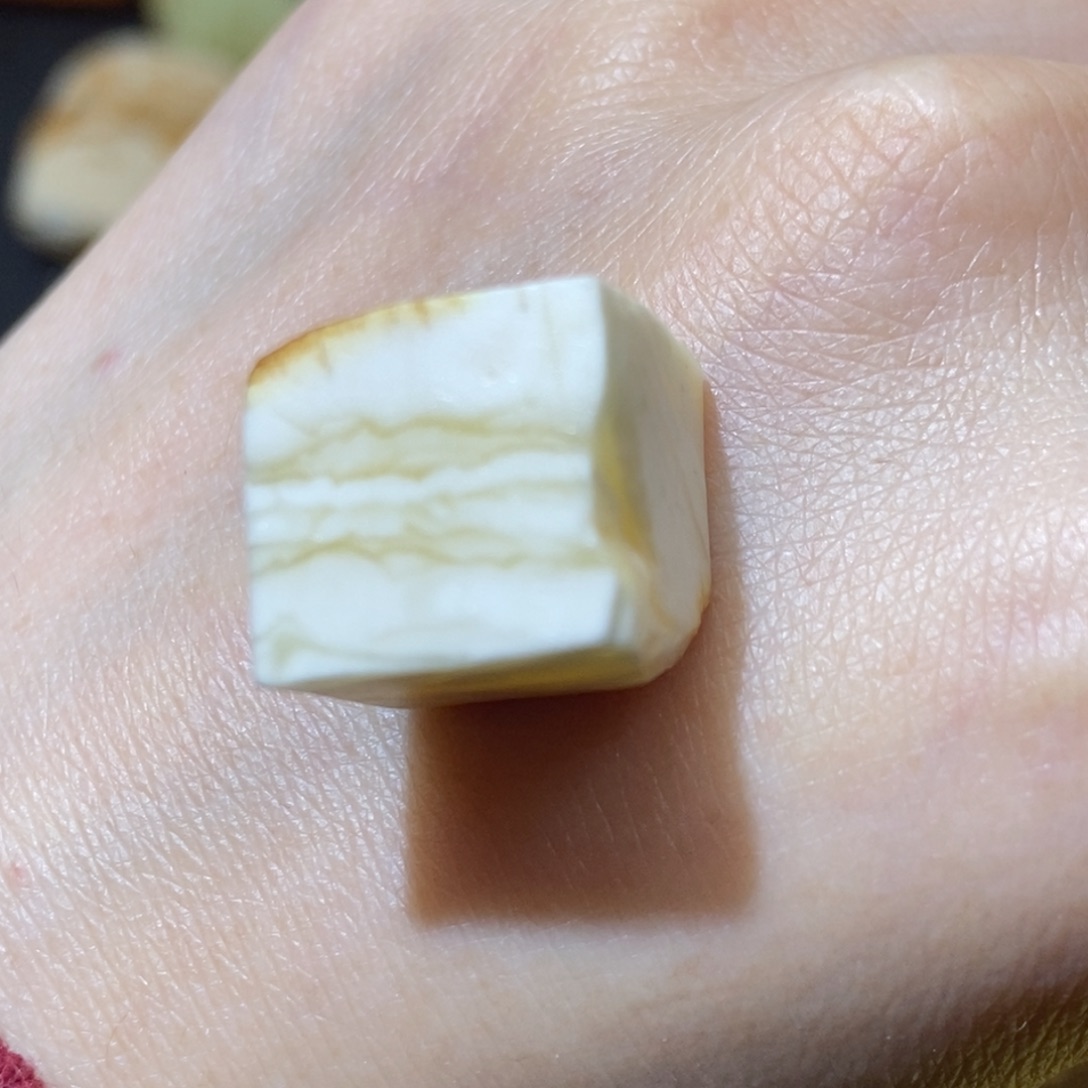 定制琥珀未镶嵌定制