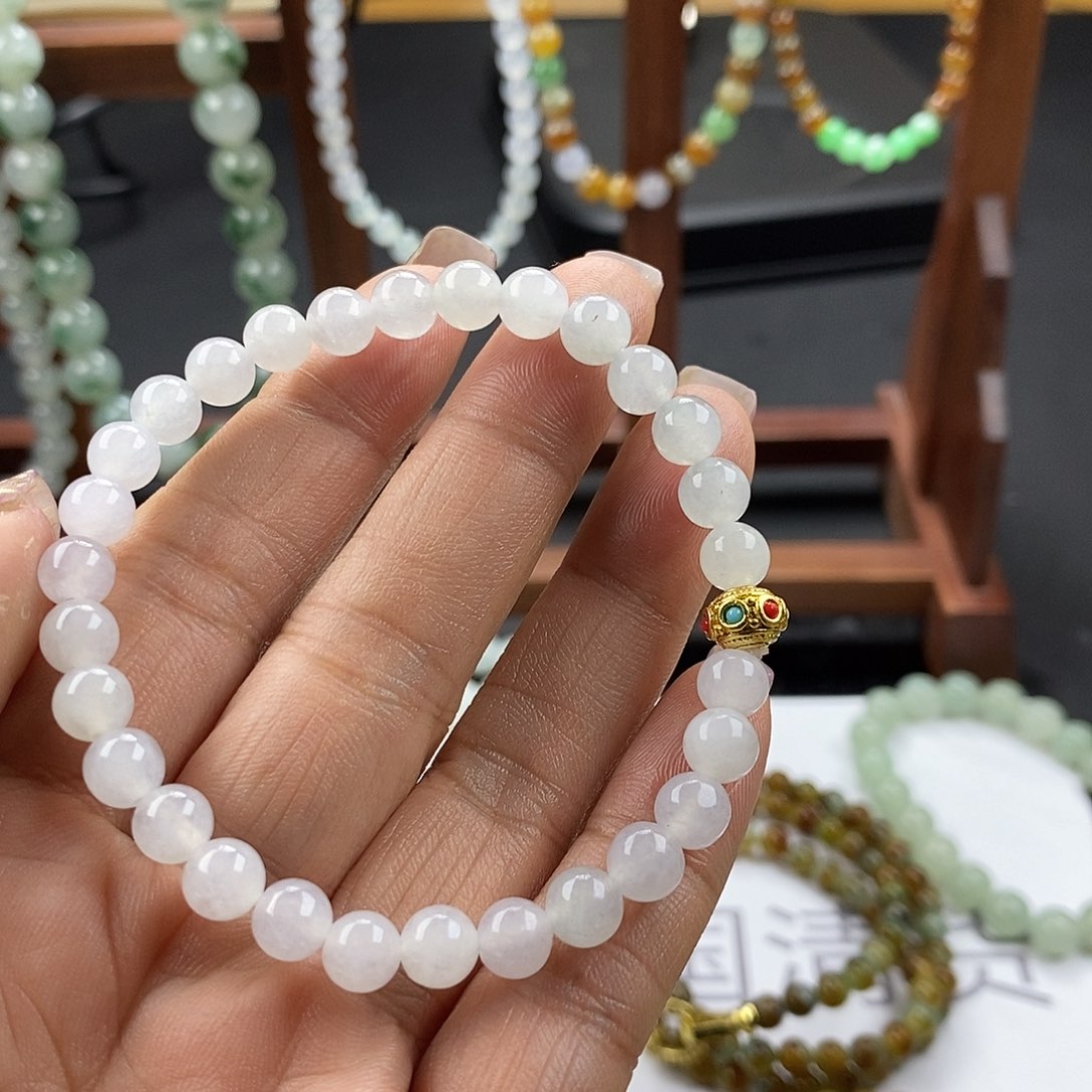 定制翡翠未镶嵌手串