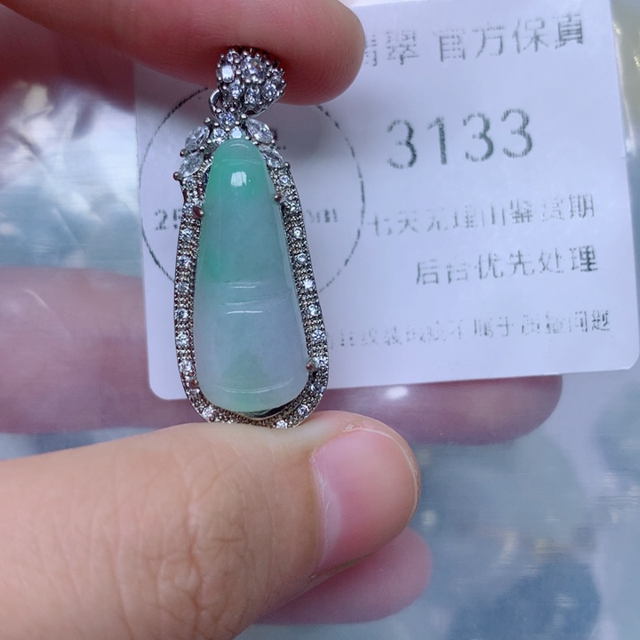翡翠未镶嵌颈饰翡翠