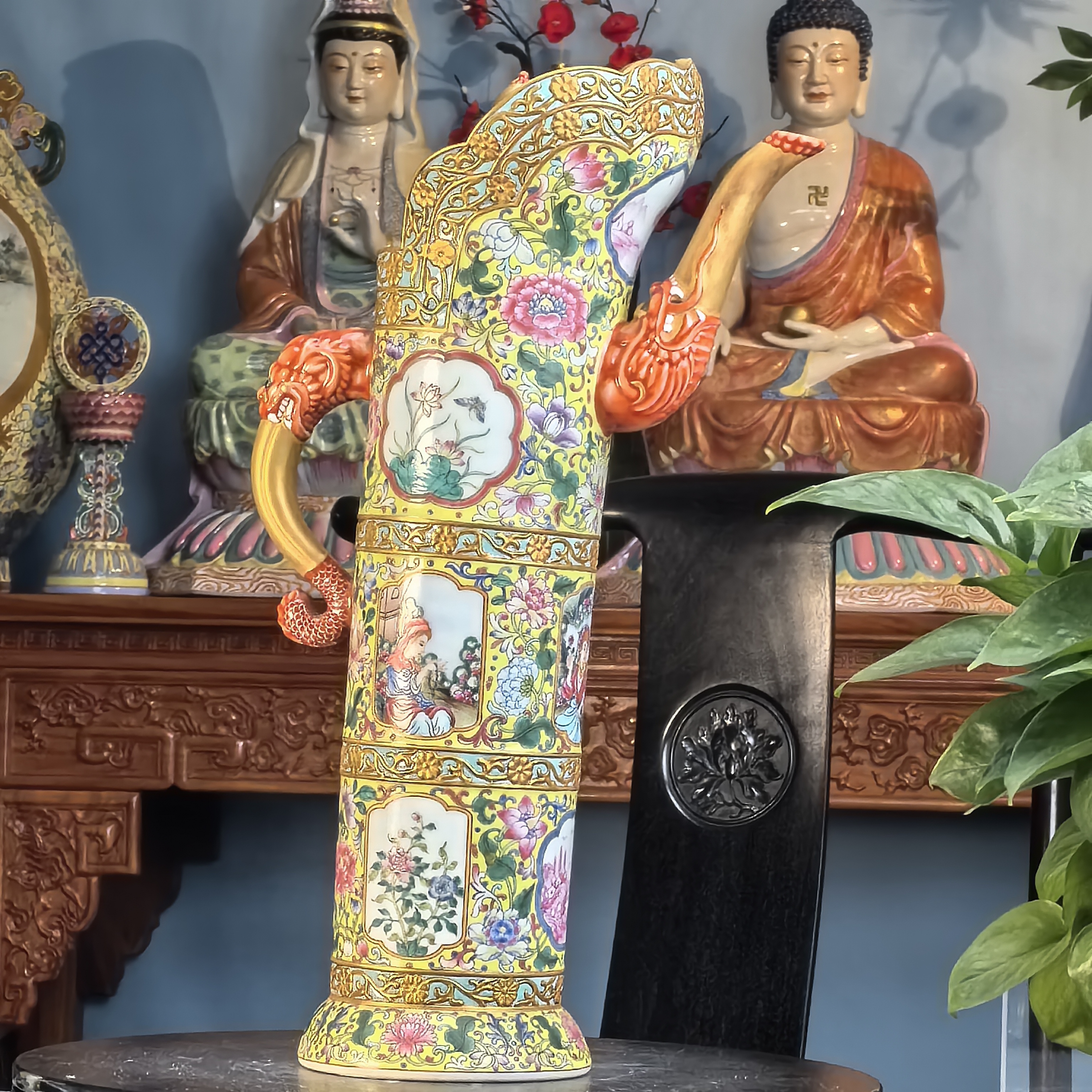 珐琅彩黄釉花卉多穆壶