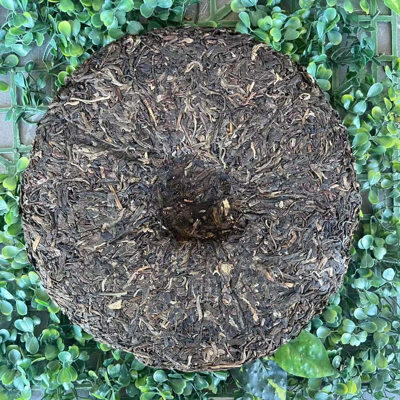 雨腾妹夫 吴氏“Y圣Z尊”Y圣至B T编封C普洱茶1000g/饼 生茶（5月22）