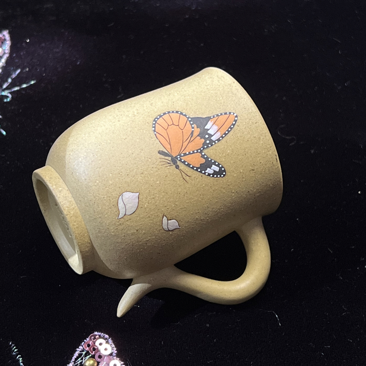 宜兴紫砂主人杯80cc手把杯本绿泥