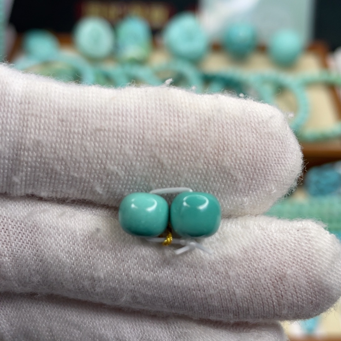 绿松石未镶嵌颈饰