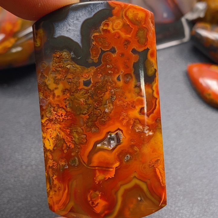 玛瑙/玉髓颈饰未镶嵌永****?