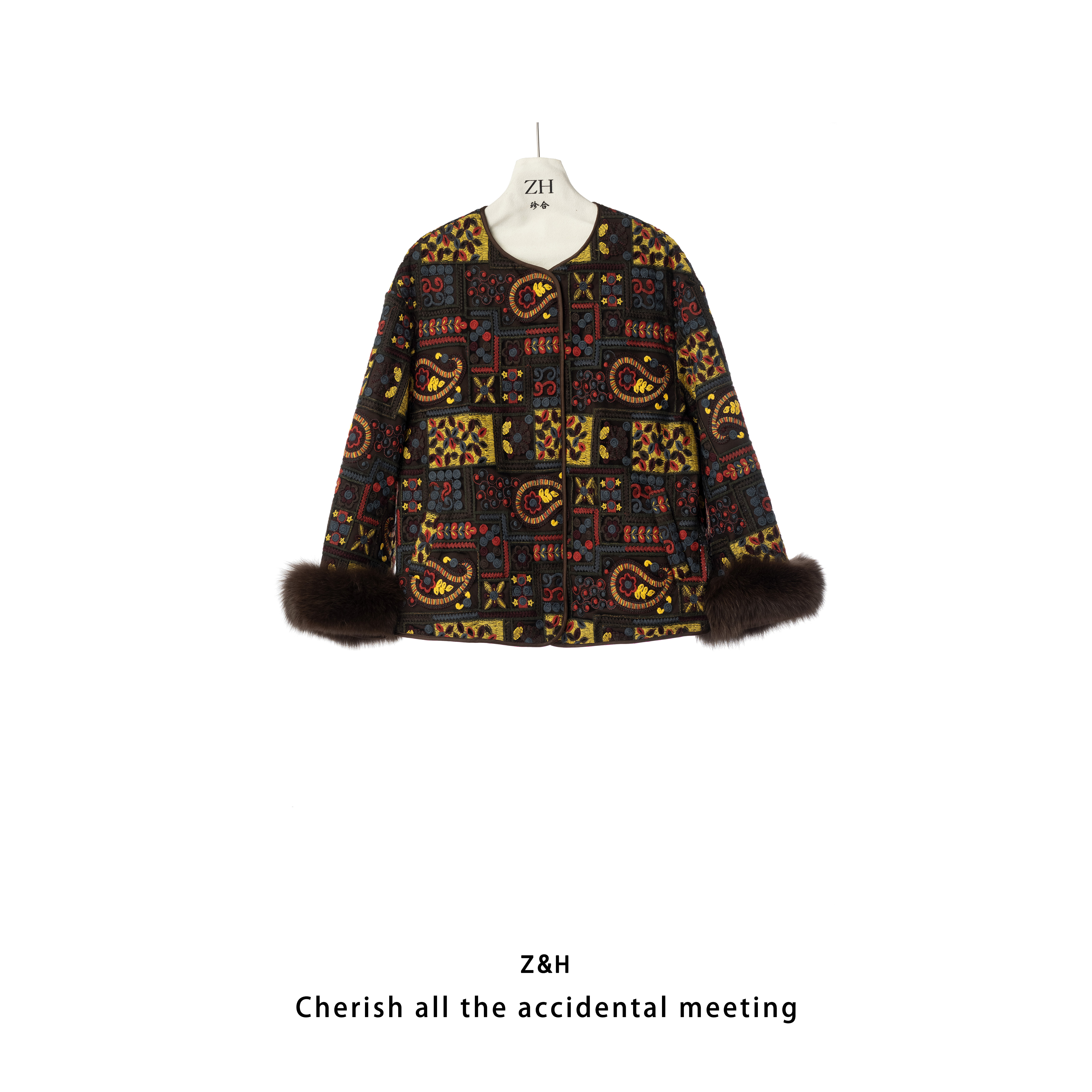 ZH【烟花回响】重工花纹短款羽绒服女冬季保暖外套